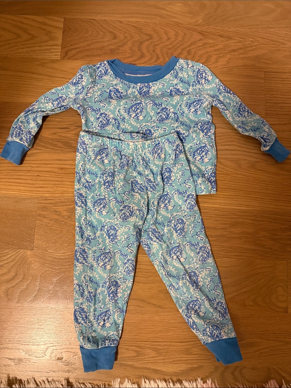 Lilly Pulitzer Pottery Barn Kids Blue turtle Print Pajama Set 2T